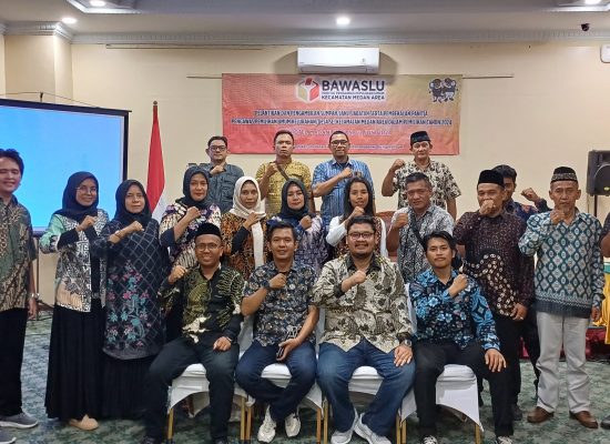 Lantik  Panwas Kelurahan se- Kecamatan Medan Area, Ketua Panwaslih: Segera Berkoordinasi ke Stakeholder