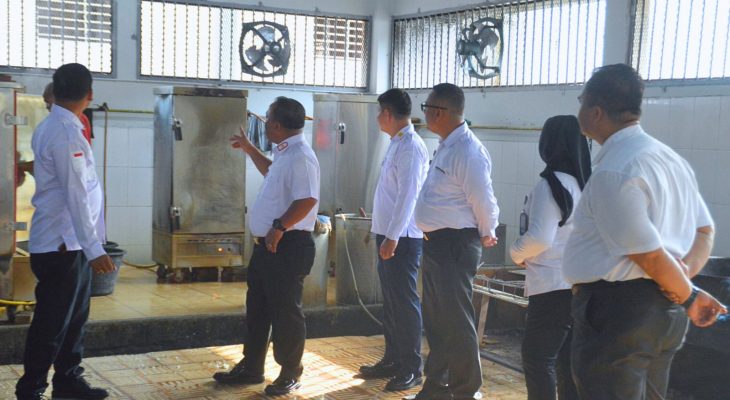 Wujudkan Dapur Bersih Dan Sehat, Kalapas Kelas I Medan Tinjau Renovasi Dapur