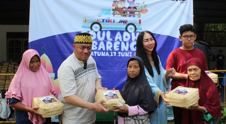 Di Moment Idul Adha 1445 H, JNE Bagikan Daging Kurban dan Promo Spesial