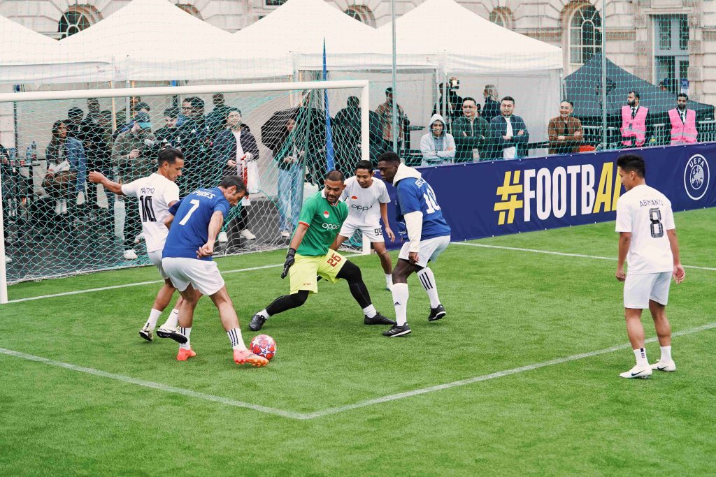 Duel Inspiratif Bersejarah Indonesia All-Star vs UCL Legends Berlangsung Seru dengan Skor 10-11, OPPO Apresiasi Perjuangan Tim Indonesia