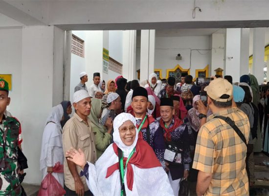 Forkopimda Madina Lepas Keberangkatan Kloter 21 dan 22