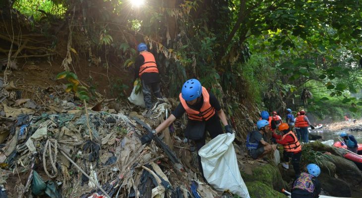 Dukung Pemulihan Ekosistem Sungai, PGN angkut 7,9 ton sampah dari Sungai Ciliwung