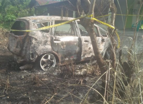Sati Unit Mobil Diduga Milik Bandar Narkoba Dibakar Massa