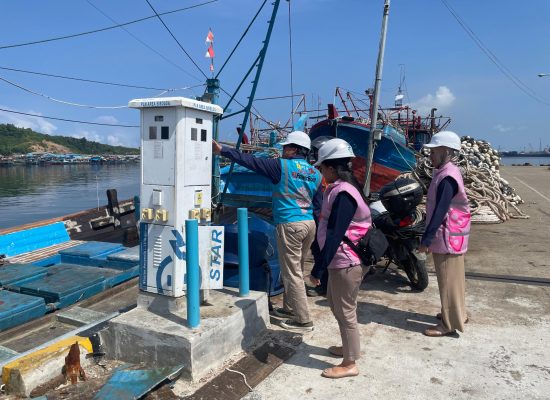 Berkat SPLU PLN, Aktivitas Bongkat Muat Hasil Laut Lebih Efisien