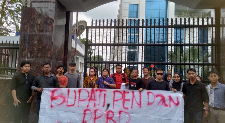 AMPUN-SU unjuk rasa di Kantor Kejati Sumut, Tangkap dan Periksa Bupati serta Oknum DPRD Serdang Bedagai