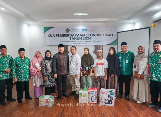 BSI Maslahat Serahkan Bantuan Peralatan Usaha kepada 20 UMKM Kecamatan Menteng Jakarta Pusat