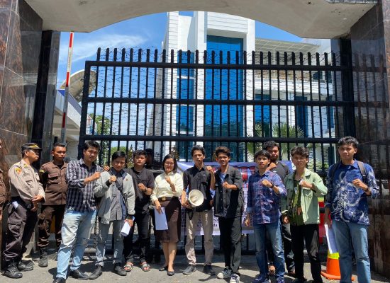Gerakan Mahasiswa Peduli Aspirasi Rakyat (GEMPAR) Gelar Aksi di Kantor Kejaksaan Tinggi Sumut Desak Panggil dan Periksa Kepala Dinas Kesehatan Labuhanbatu Selatan