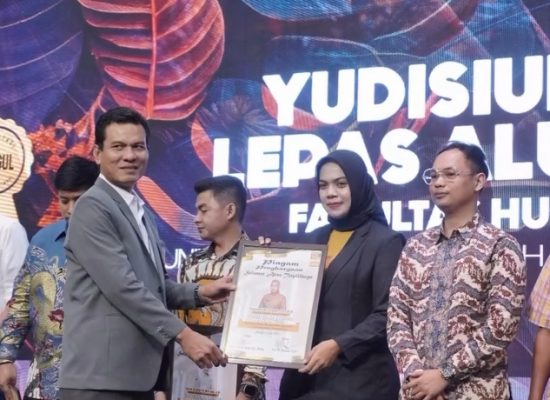 Yudisium  Fakultas Hukum UMSU, Dihadiri Alumni yang Jadi Anggota DPRD Terpilih Labusel Irmayanti Br Siregar, S.H., M.H,