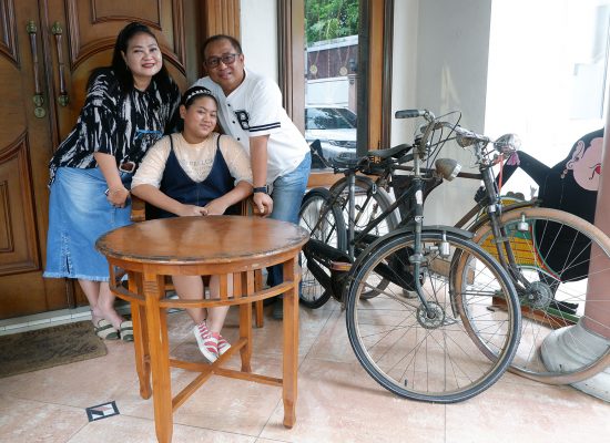 Suara Indonesia di Panggung Dunia, Putri Pengusaha Magetan ini Juarai Asia Arts Festival 2024