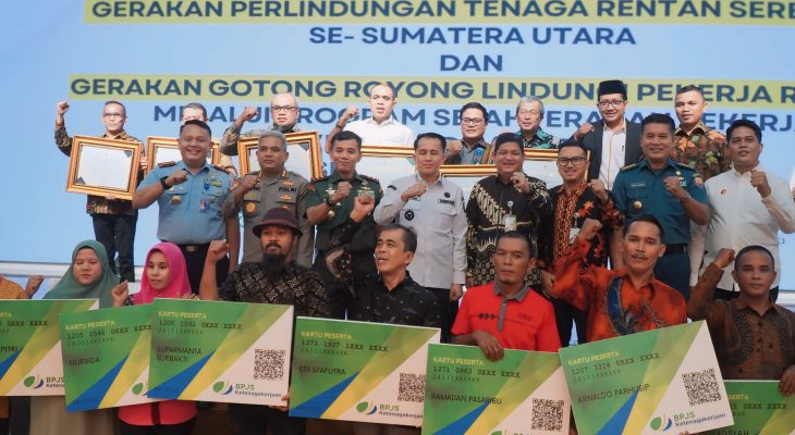 Pj Bupati Langkat Terima Penghargaan Apresiasi dari BPJS Ketenagakerjaan Provsu