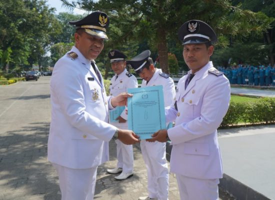 Pj Bupati Langkat Kukuhkan Perpanjangan Masa Jabatan 163 Kepala Desa: Semangat Kolaborasi Ditunjukkan dengan Jalan Kaki Bersama