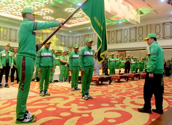 Lepas Kontingen Sumut, Pj Gubsu Optimis Raih Empat Besar pada Ajang PON XXI