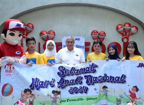 Rayakan Hari Anak Nasional, JNE Berbagi Keceriaan Bersama