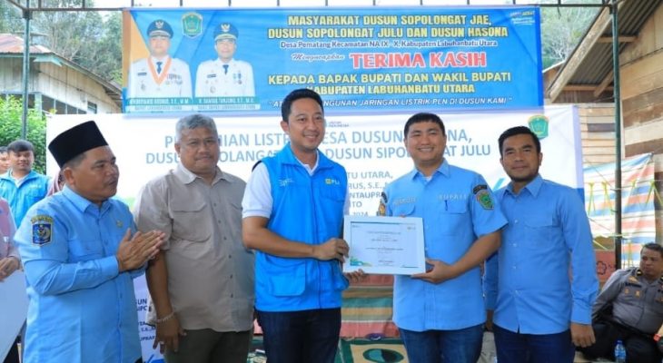 Peran BUMN dalam Hari Kemerdekaan Republik Indonesia: PLN UP3 Rantauprapat Beri Penghargaan kepada Pemkab Labuhan Batu Utara sebagai Role Model Tertib Pembayaran Listrik