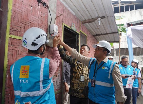 Peran BUMN dalam Memaknai Kemerdekaan RI, PLN UID Sumatera Utara Realisasikan Program Light Up The Dream bagi Keluarga Kurang Mampu