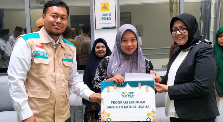 Kinerja 5 Tahun BUMN di Bawah Kepemimpinan Erick Thohir: PLN UP3 Padangsidimpuan Salurkan Bantuan Modal Usaha