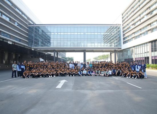 SMKN 4 Tangerang Kunjungi Pabrik OPPO: Mengenal Lebih Dekat Proses Produksi Canggih Smartphone oleh Tenaga Lokal yang Berkontribusi Terhadap Pertumbuhan Ekonomi Indonesi