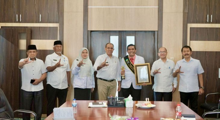 Pj Bupati Langkat Apresiasi dr. Agus Salim sebagai Tenaga Medis Teladan Nasional: Bukti Pengabdian Tanpa Batas