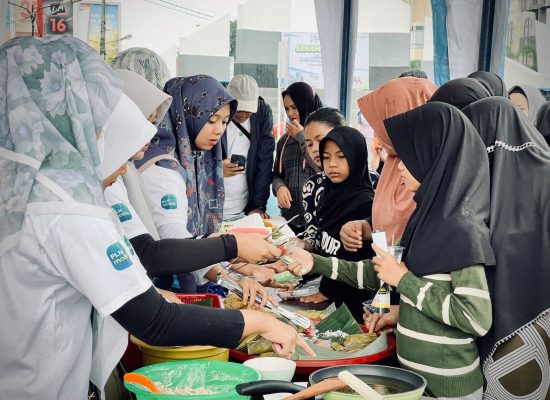 Meriahkan Hari Pelanggan Nasional, PLN UP3 Padangsidimpuan Berkolaborasi dengan Pemko Padangsidimpuan Gelar Senam Sehat