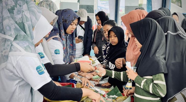 Meriahkan Hari Pelanggan Nasional, PLN UP3 Padangsidimpuan Berkolaborasi dengan Pemko Padangsidimpuan Gelar Senam Sehat