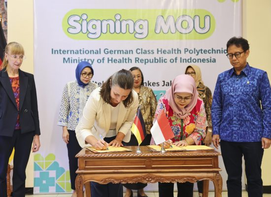 Perluas Lapangan Kerja Perawat, Kemenkes Buka Kelas Internasional Jerman di Poltekkes Medan dan Poltekkes Maluku