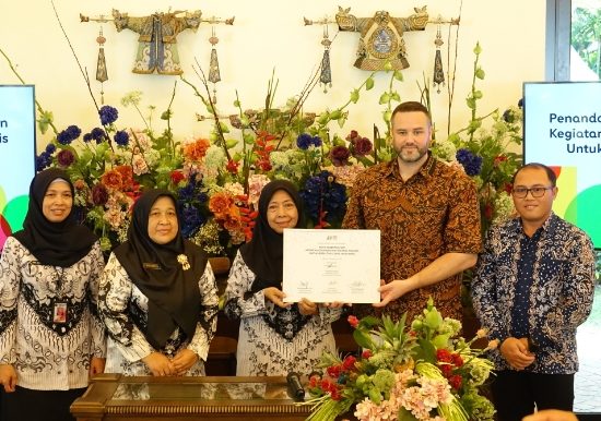 EF Kids & Teens Resmikan Center ke-100, Dukung Visi Indonesia Emas 2045