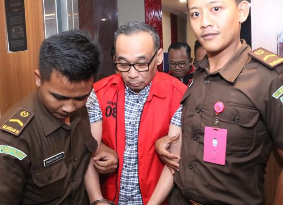 Kejati Jatim Tahan Dirut PT INKA Dalam Perkara Dugaan Tindak Pidana Korupsi Dana Talangan