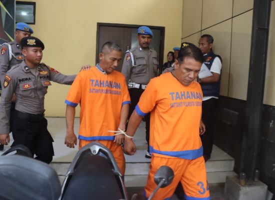 Pamer Senpi Rakitan di Medsos, Dua Pria Diamankan Polisi