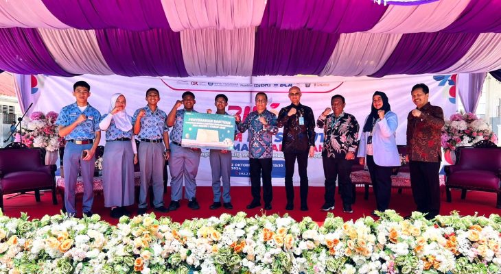 Forkom IJK Sumut Gelar Edukasi Keuangan di SMA Negeri 2 Kabanjahe,  Siapkan Generasi Masa Depan!