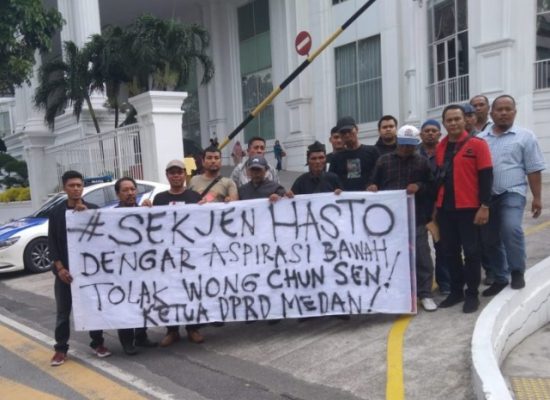 Loyalis PDIP Tolak Wong Chun Sen Jadi Ketua DPRD Medan