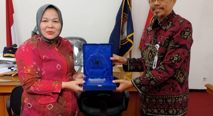 Study Banding Ke IPDN Dekan FIS UINSU Dr. Nursapia Harahap MA  Ke IPDN Dalam Rangka Meningkatkan Sumber Daya Manusia