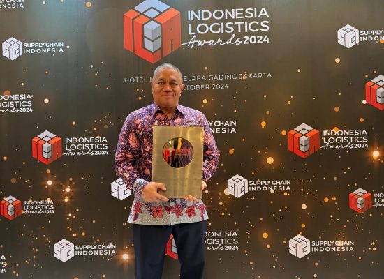 JNE Kembali Raih Penghargaan Courier of The Year di Indonesia Logistic Awards 2024