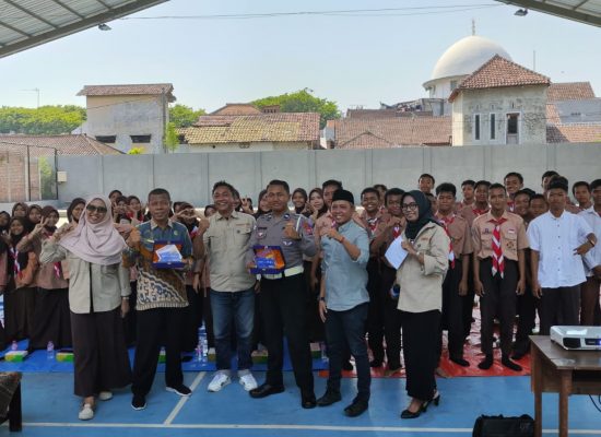 Stikosa AWS Bekerjasama dengan Polda Jatim Menyelenggarakan Kampanye Safety Riding
