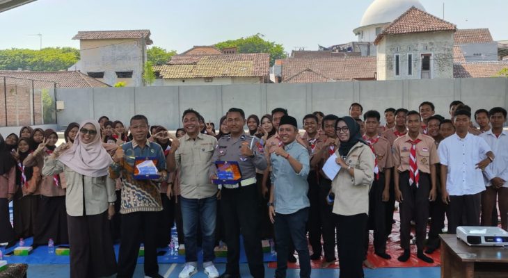 Stikosa AWS Bekerjasama dengan Polda Jatim Menyelenggarakan Kampanye Safety Riding