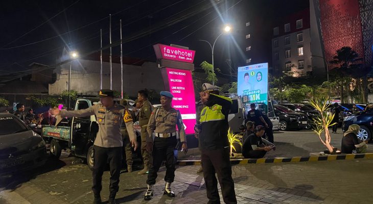Patroli Malam Polresta Sidoarjo Dalam Rangka Wujudkan Kamtibmas Wilayah Jelang Pilkada Serentak 2024