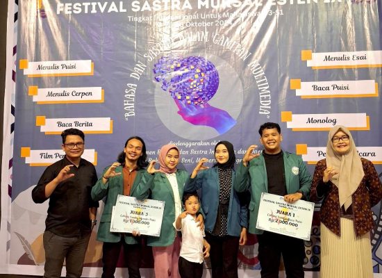 Mahasiswa FBS Unimed Raih Juara di Festival Internasional Mursal Esten IX di UNP