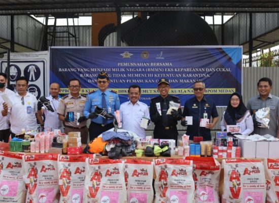 Bea Cukai Kualanamu Bersama Balai Karantina dan Badan Pengawas Obat dan Makanan Musnahkan Hasil Tegahan Senilai Ratusan Juta  Rupiah