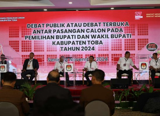 Debat Publik Pilbub Toba Berjalan Lancar, Pjs Bupati Toba Apresiasi KPUD dan Ketiga Paslon