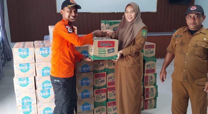 Pj Bupati Langkat Salurkan Bantuan untuk Warga Terdampak Banjir di Kecamatan Babalan dan Sei Lepan