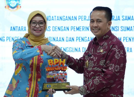 Pastikan BBM Subsidi Tepat Sasaran, Pemprovsu dan BPH Migas Teken Kerja Sama Pengendalian dan Pengawasan Solar dan Pertalite