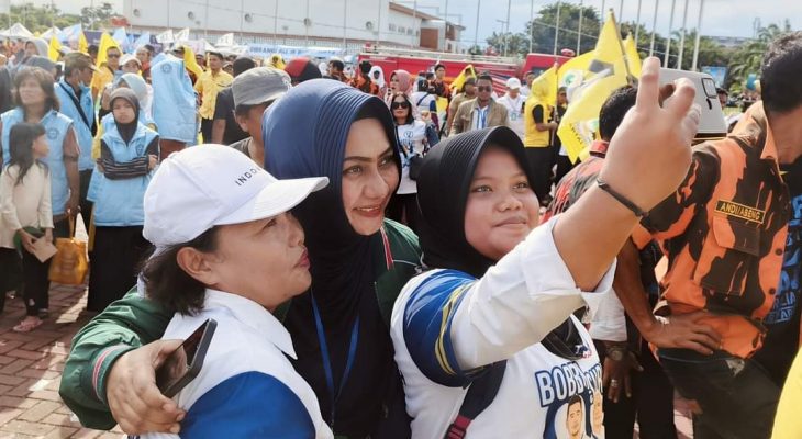 Anggota DPRD Medan, Lailatul Badri Ikut Serta Ramaikan Kampanye Akbar Bobby-Surya