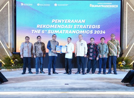 BI Sumut Umumkan & Meyerahkan Hadiah kepada Pemenang Call for Paper Sumatranomics 2024