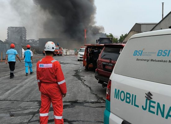 BSI Maslahat Turut Bantu Evakuasi Korban Kebakaran di Area Pabrik Pakan di Bekasi