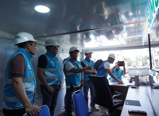Utamakan Keselamatan, Manajemen PLN Lakukan Pengecekan Peralatan Kerja dan APD untuk Personel Siaga Kelistrikan Aquabike World Championship 2024