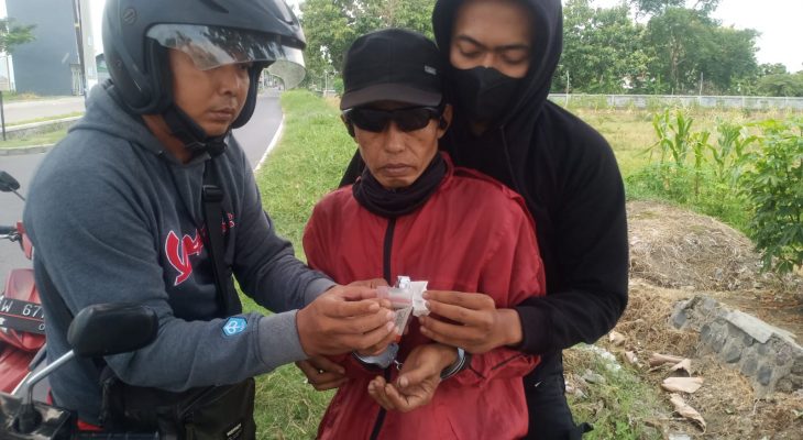 Unit Reskrim Polsek Krian Berhasil Amankan Pengedar Sabu Saat Transaksi