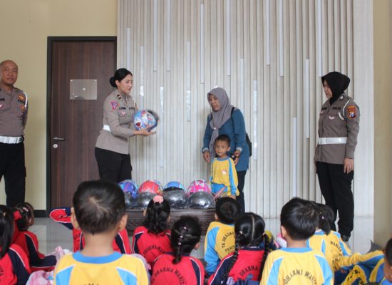 Satlantas Polresta Sidoarjo Edukasi Tertib Lalu Lintas Sejak Dini