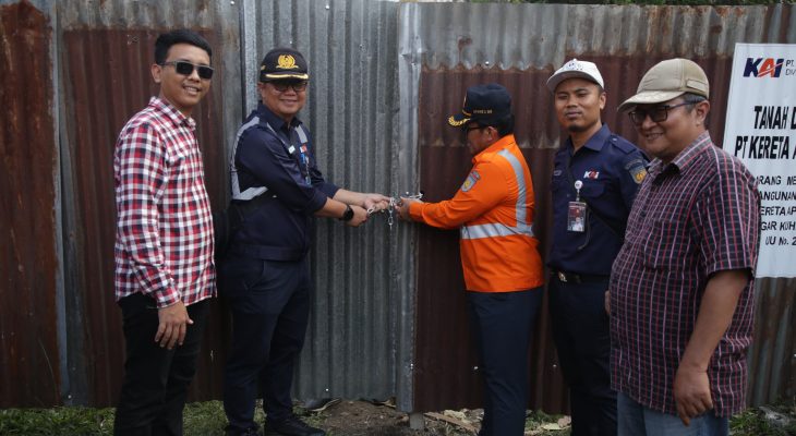 PT KAI Divre I Sumut Tertibkan Bangunan Rumah Perusahan DW 3 di Stasiun Siantar