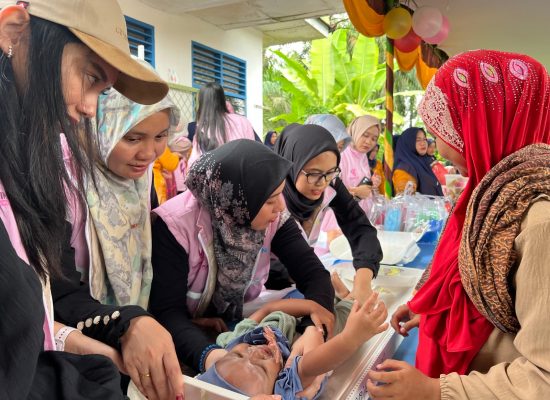 Jelang Nataru, Srikandi PLN beraksi Perangi Stunting dan Tingkatkan Kesehatan Ibu dan Anak