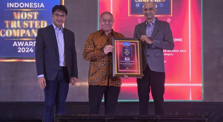 Konsisten Memberikan Layanan Prima, JNE Raih Indonesia Most Trusted Companies Award 2024