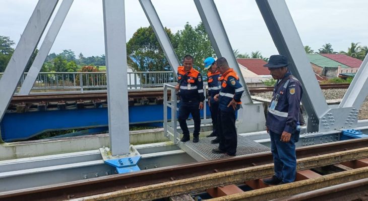 Dukung Pelestarian Lingkungan, KAI Sumut Ganti Bantalan Kayu dengan Sintetis